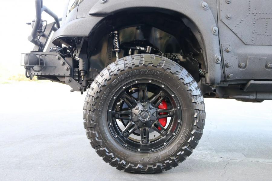 Колеса Toyota Tundra CrewMax 4x4 Zombie Apocalypse 2013 года  (фото 230 из 461)